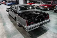 1983-Lincoln-Continental-Black-668677--35.jpg